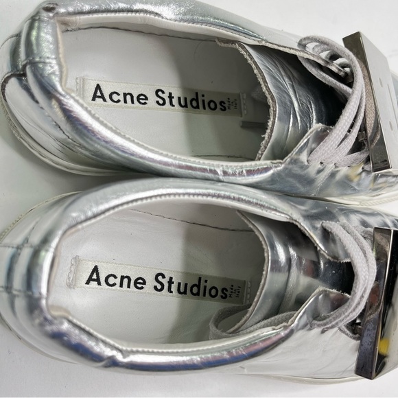 ACNE STUDIOS Adriana Silver Metallic Calf Leather Emotion Plate Face Sneakers - Picture 7 of 14